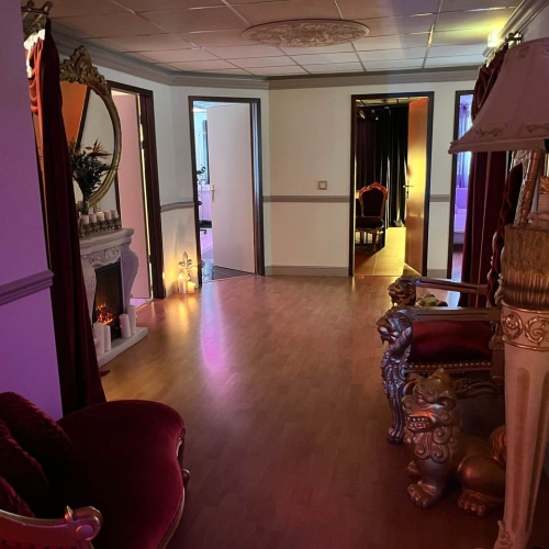 Kinky Hall - Foto 3