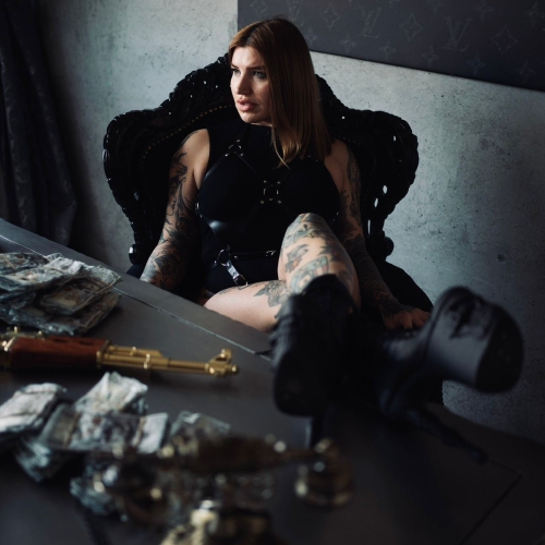 Mistress Hannah - Foto 1